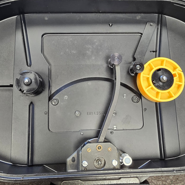 Bolex 400' Magazine with Core adapters S# KA14356