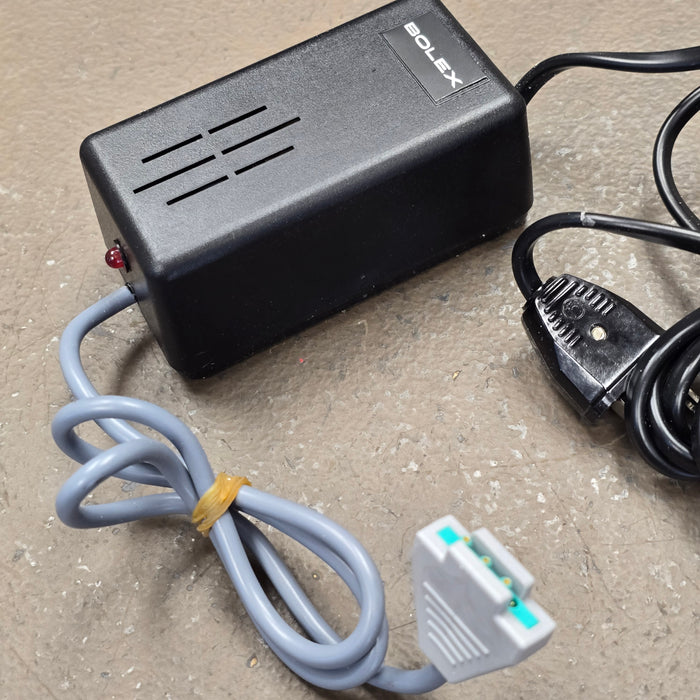 Bolex EL Battery Charger for 12 Volt Nicad Onboard Door Batteries