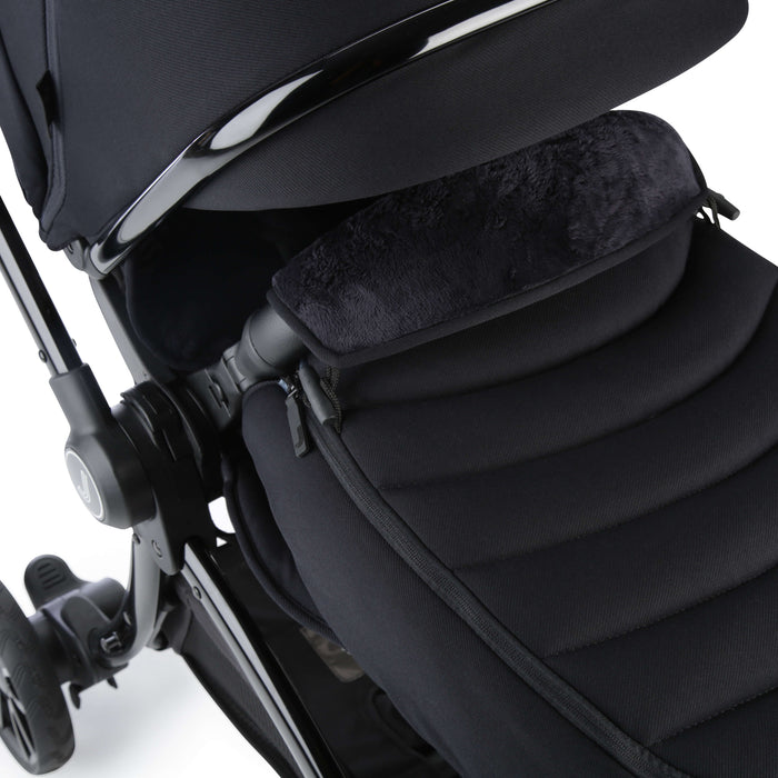 Junior Jones Footmuffs Junior Jones Aylo Universal Footmuff - Rich Black