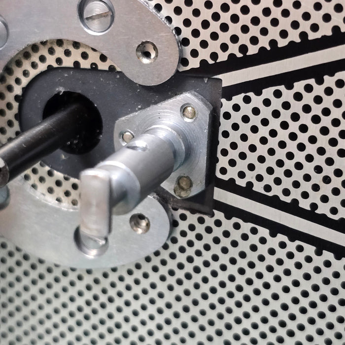 Krasnogorsk K-3 Door Catch for Midrib