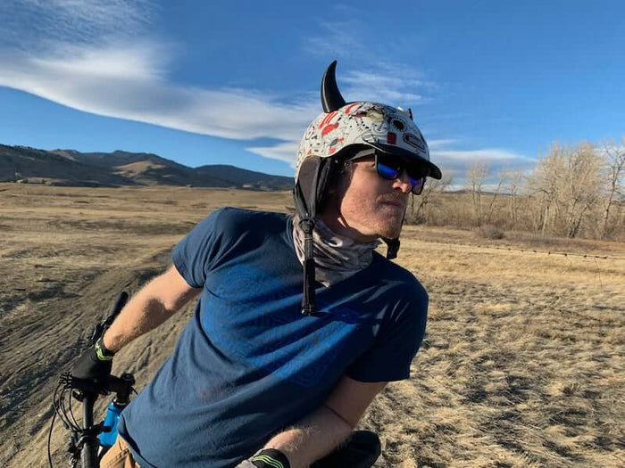 MagNeatOhz: Large Black Devil Horns for Helmet