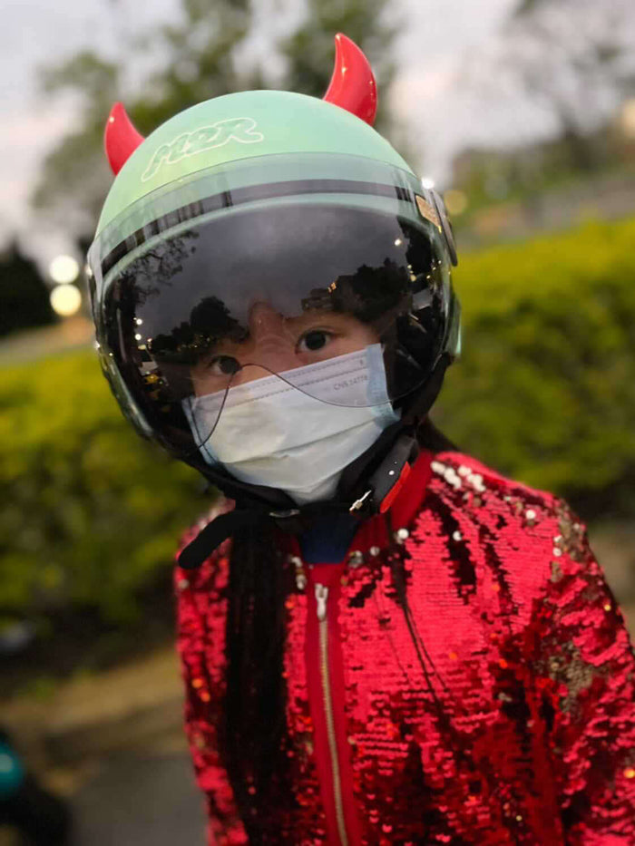 MagNeatOhz: Small Red Devil Horns for Helmet
