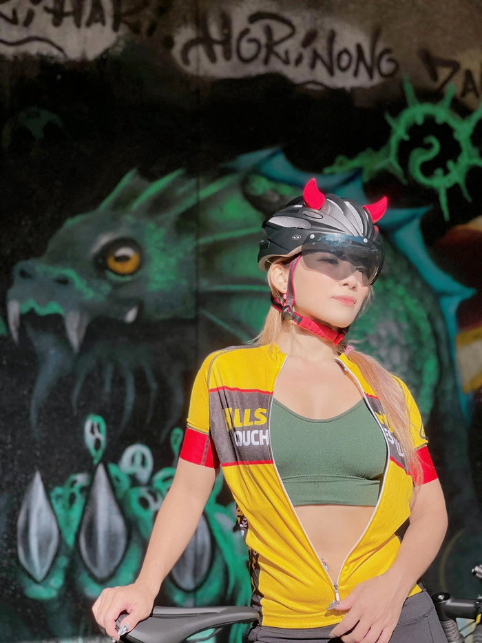 MagNeatOhz: Small Red Devil Horns for Helmet