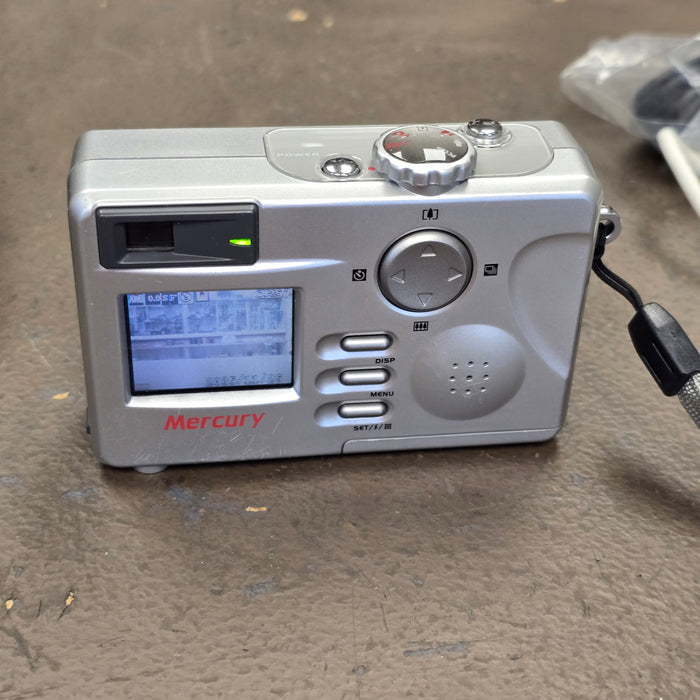 Mercury Deluxe Classic Cam 3.1 Mega Digital Still Camera with LCD Screen & Box