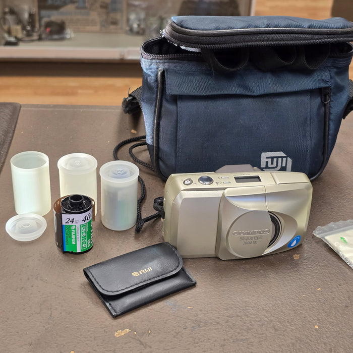 Olympus Stylus Epic Zoom 170 35mm All Weather Point & Shoot Camera With Case S# 4361150