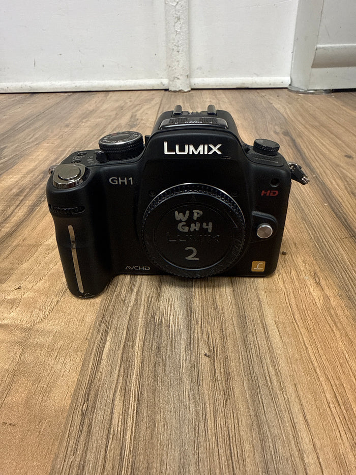Panasonic Lumix DMC-GH1 (used) S/N: WE9SB001159