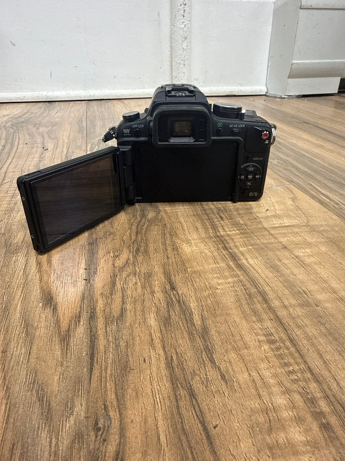 Panasonic Lumix DMC-GH1 (used) S/N: WE9SB001159