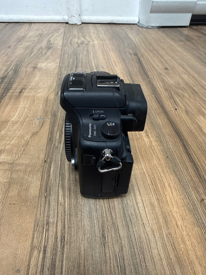 Panasonic Lumix DMC-GH1 (used) S/N:WE9SB001017
