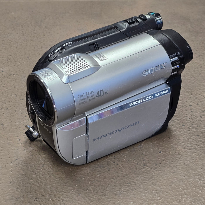Sony DCR-DVD610 Handycam Camcorder Package (NTSC) S# 1293400