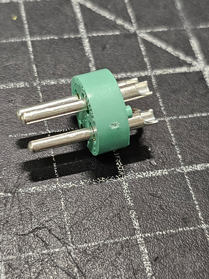 Switchcraft QG3M 3-pin XLR Male insert connector only